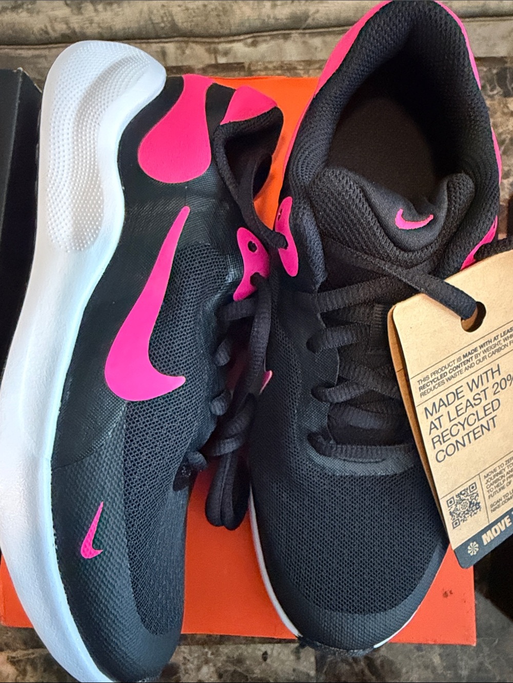 Nike Black & Hot Pink Athletic Running Shoes
